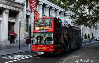 Bus turístico. Foto Prayitno