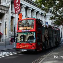 Bus turístico. Foto Prayitno